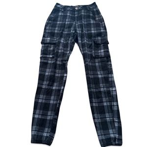 NWOT Women’s Plaid Cargo Joggers | Size Small